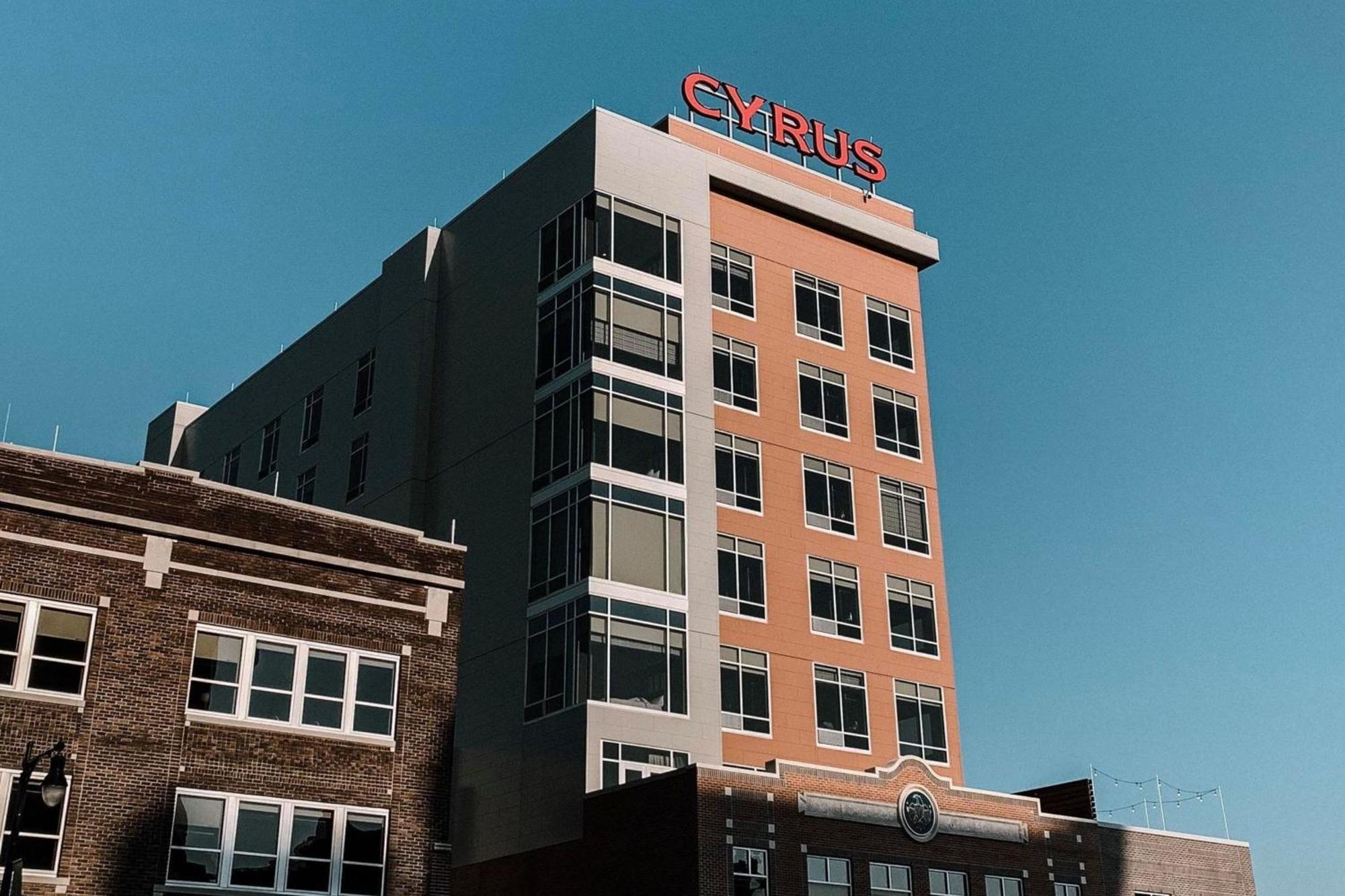 Cyrus Hotel, Topeka, A Tribute Portfolio Hotel Экстерьер фото