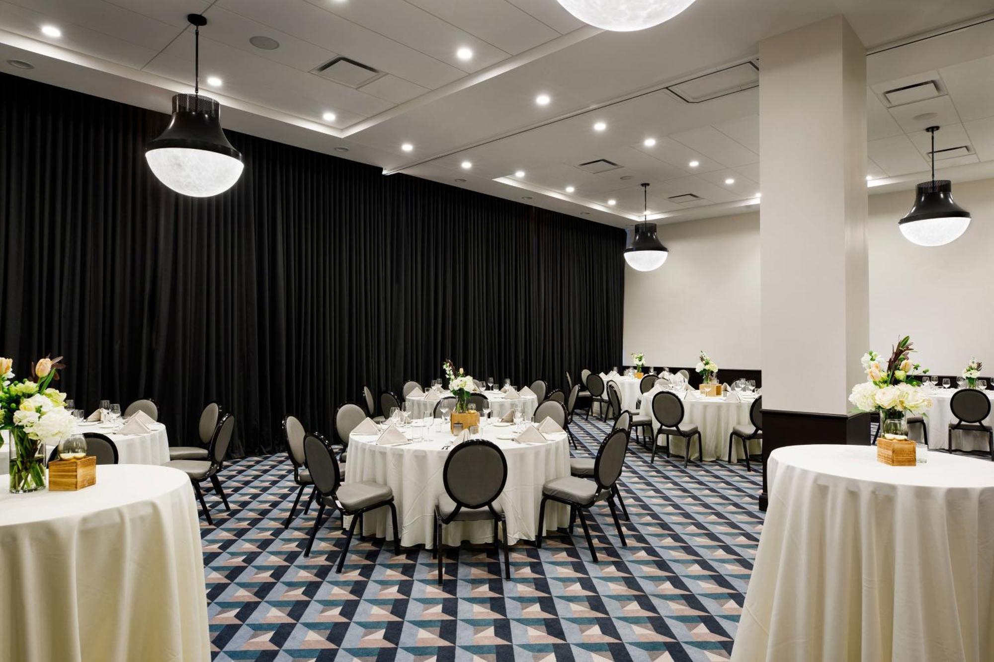 Cyrus Hotel, Topeka, A Tribute Portfolio Hotel Экстерьер фото